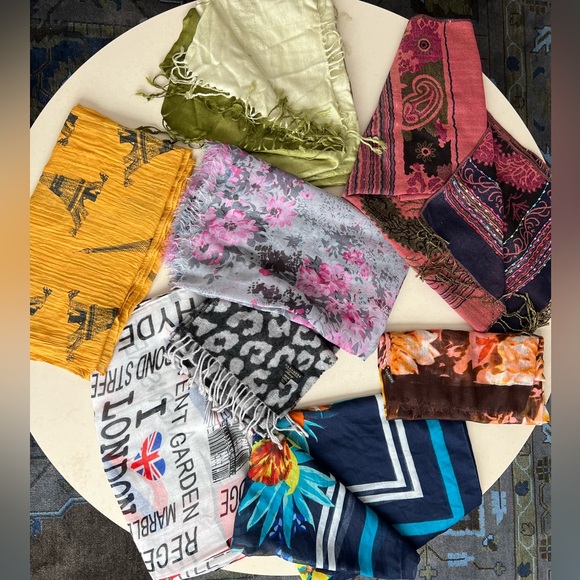 8️⃣Lot of 8 Random Scarves/Wraps/ Shawls-Varying Materials/Brands/Colors/Sizes - Picture 17 of 17
